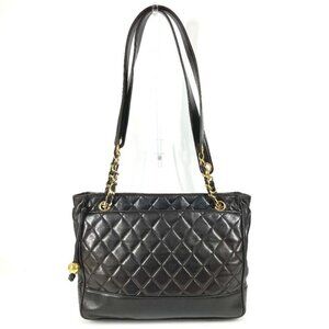 Chanel Shoulder Bag Quilted Leather Black